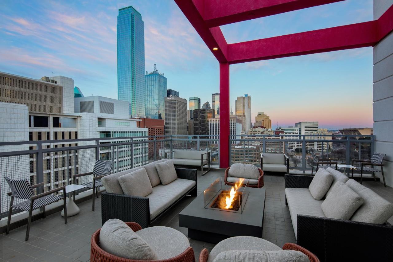 Courtyard By Marriott Dallas Downtown/Reunion District Exterior photo